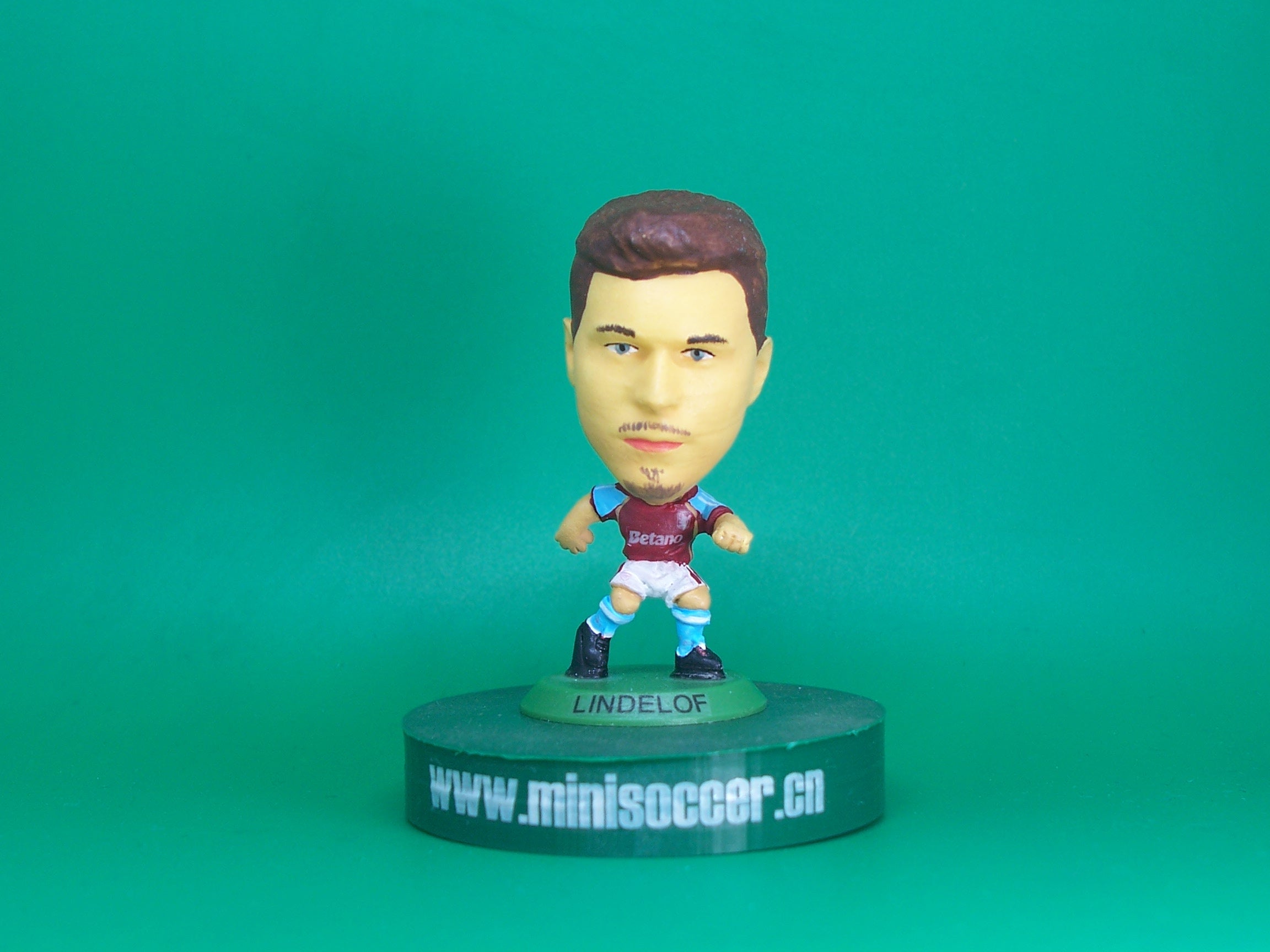 Lindelof Aston Villa 2025-26