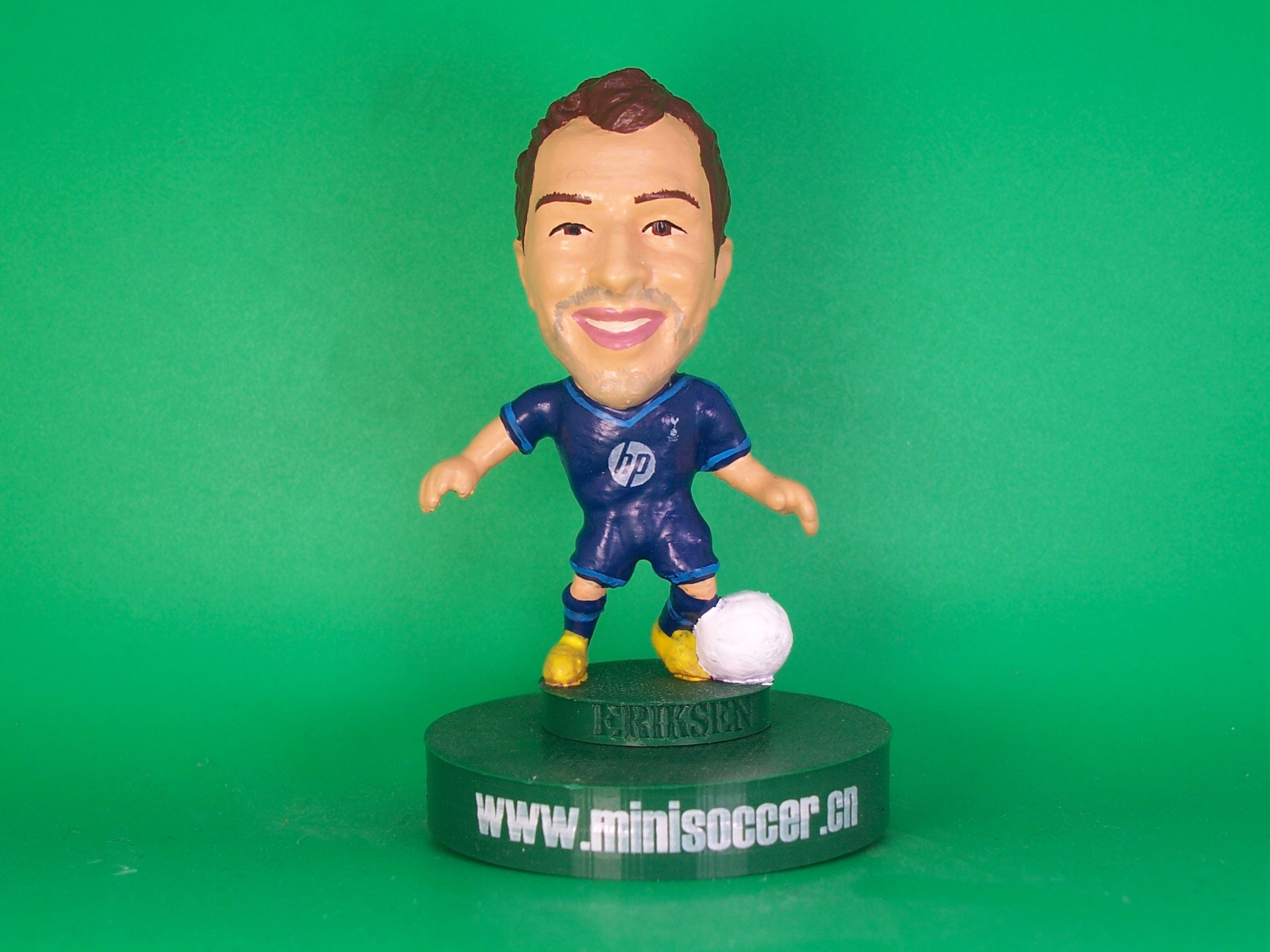 Eriksen Tottenham 2013-14 Away