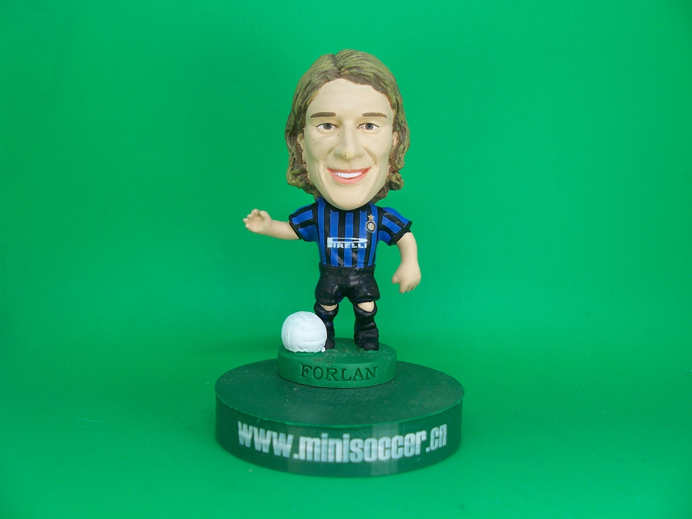 Forlan Inter 2011-12