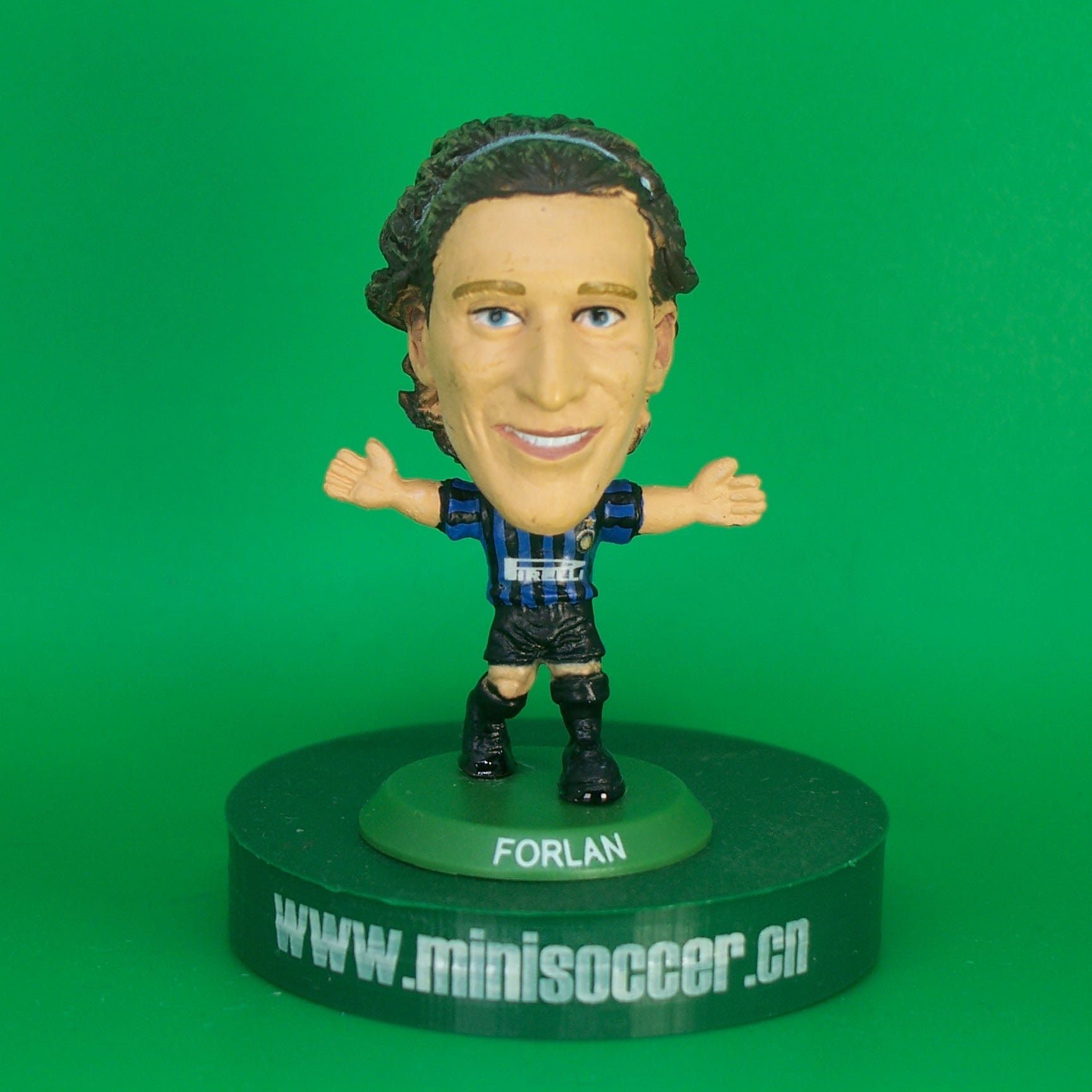 Forlan Inter 2011-12