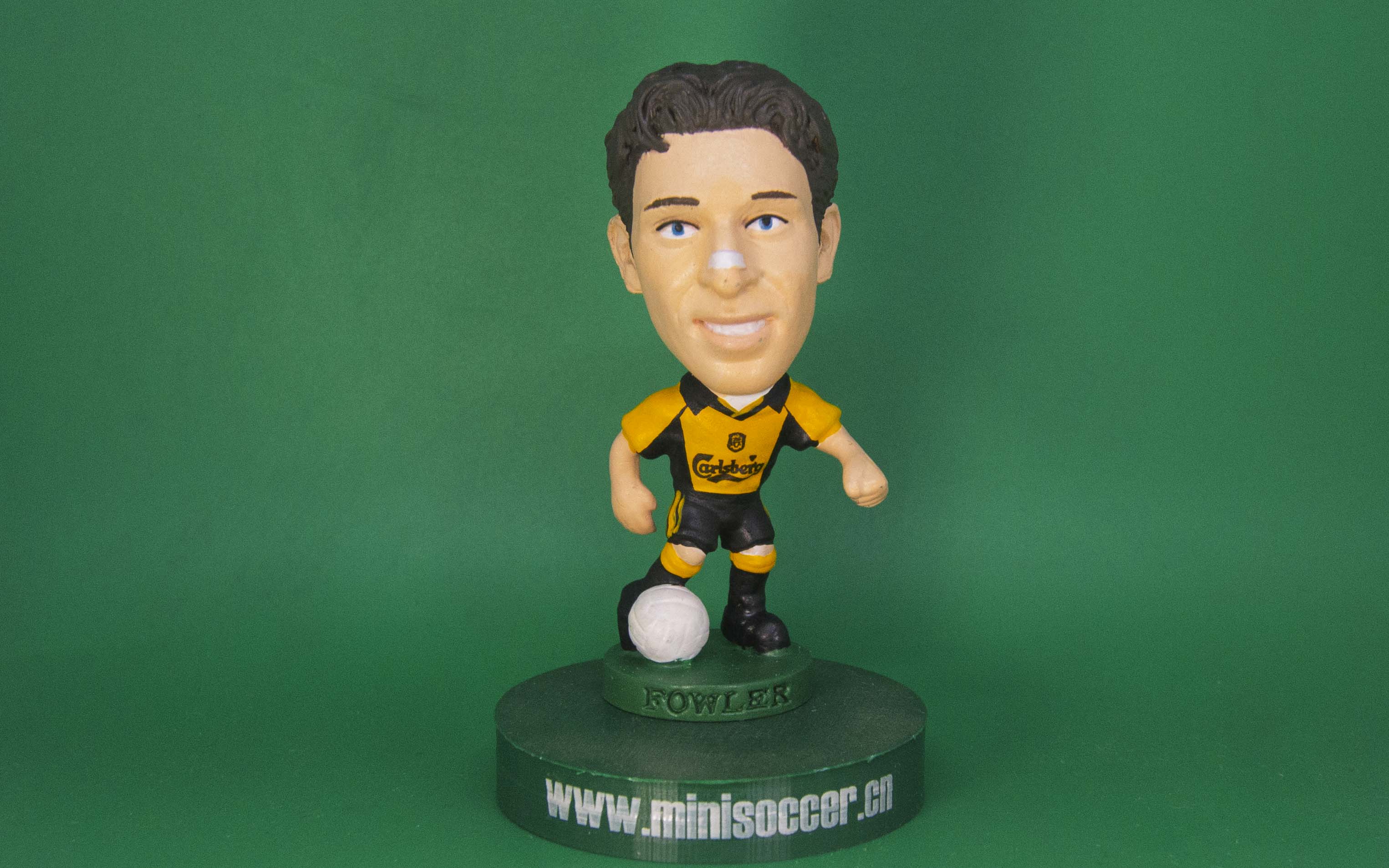 Fowler Liverpool 2000-01 Away