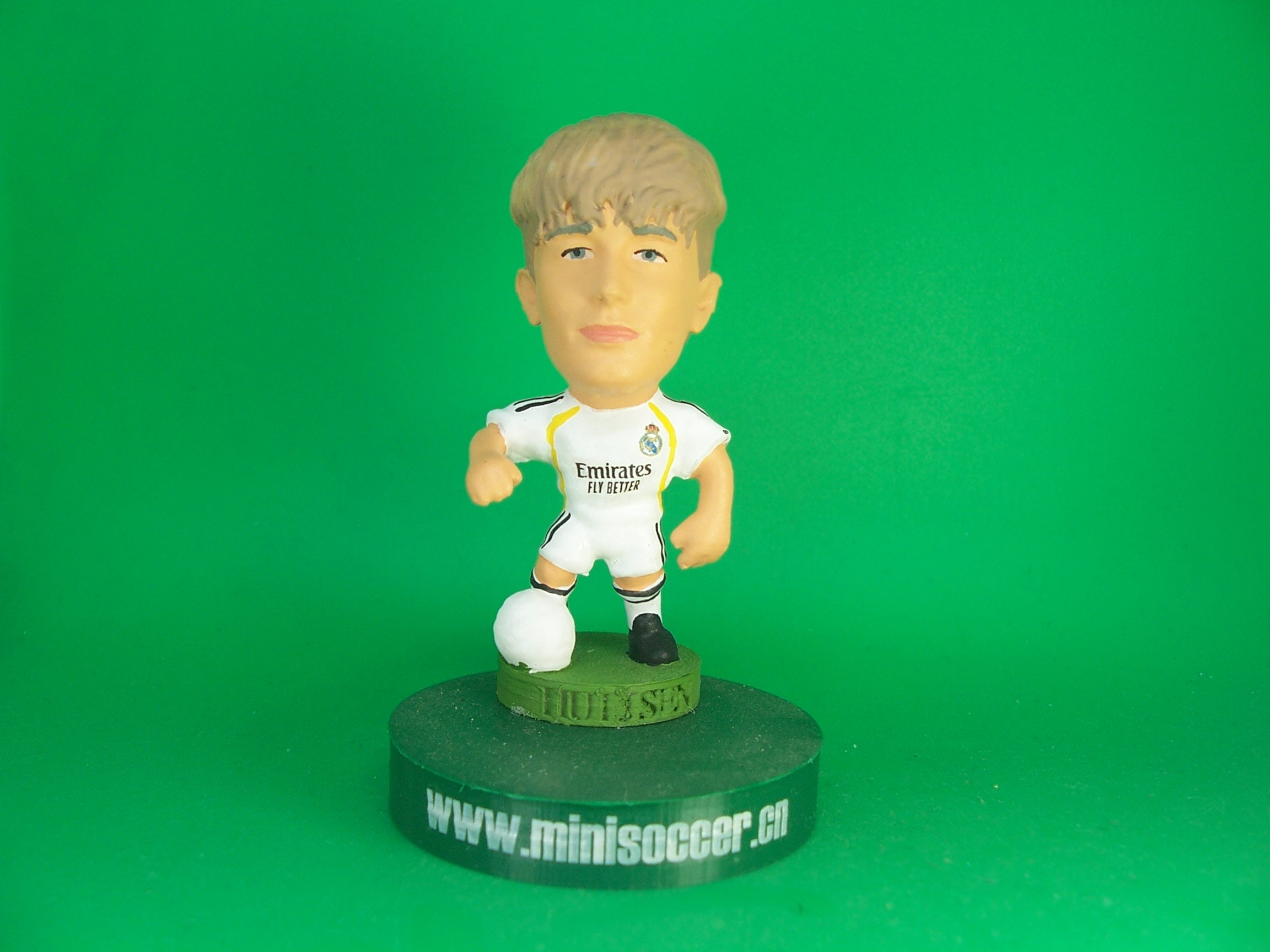 Huijsen Real Madrid 2025-26