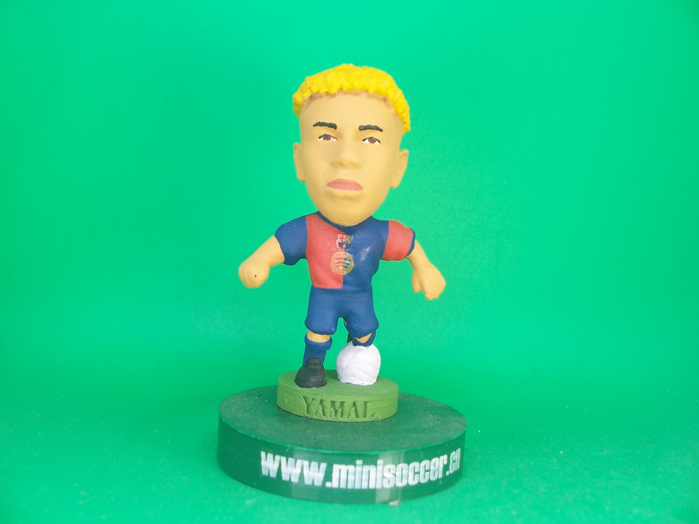 Yamal Barcelona 2024-25 Golden Hair