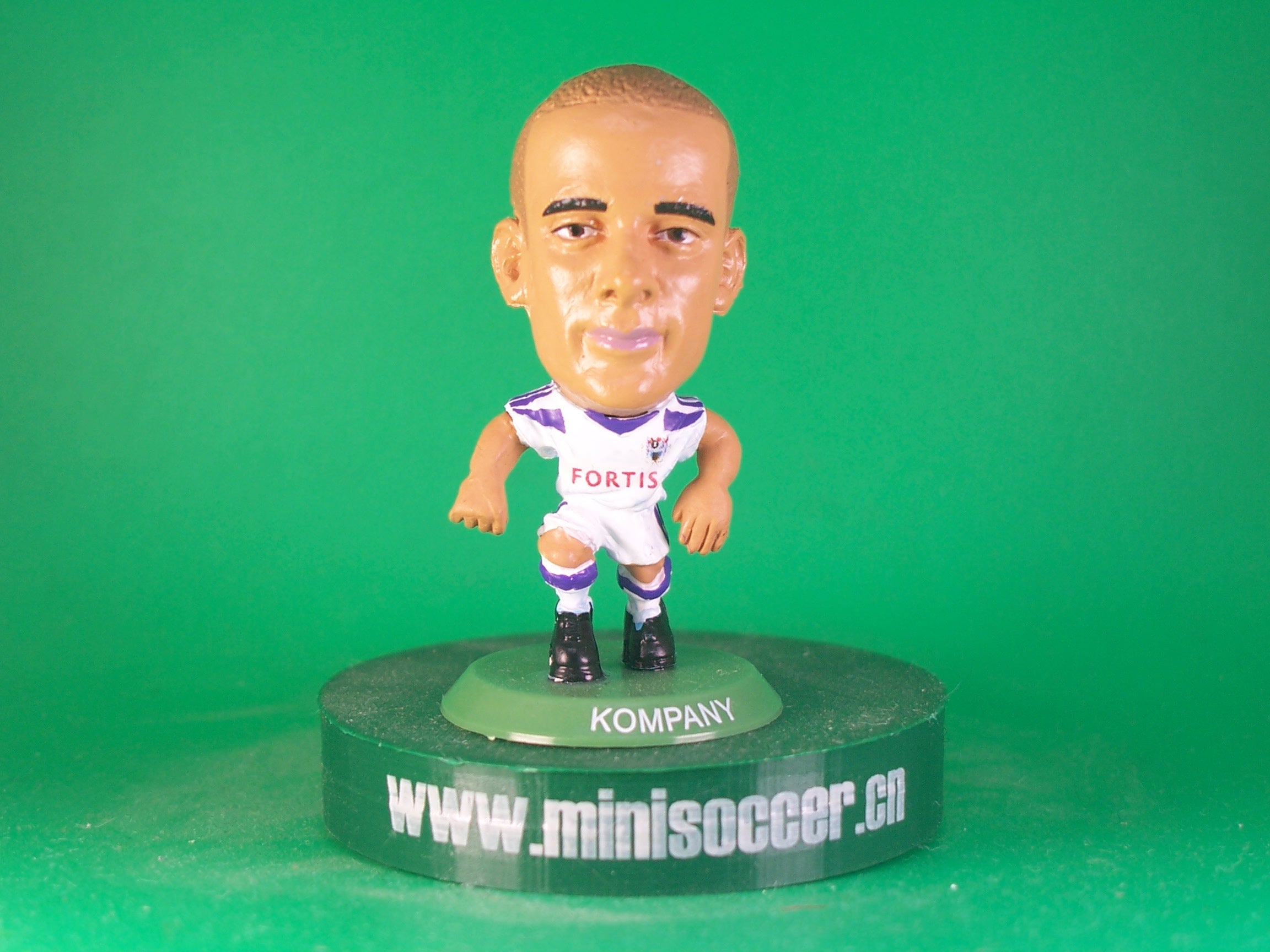 Kompany Anderlecht 2003-04 Away