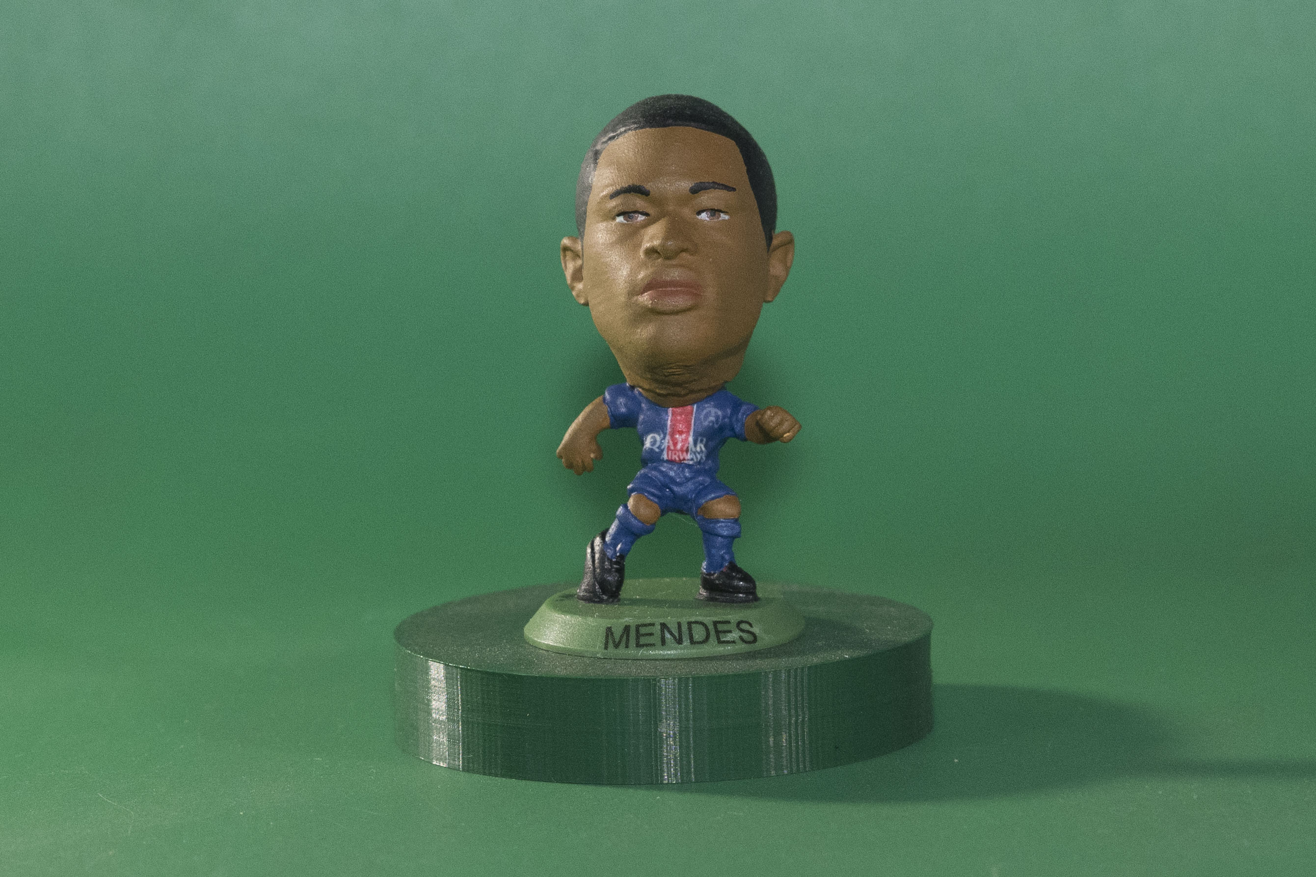 Nuno Mendes PSG 2025-26
