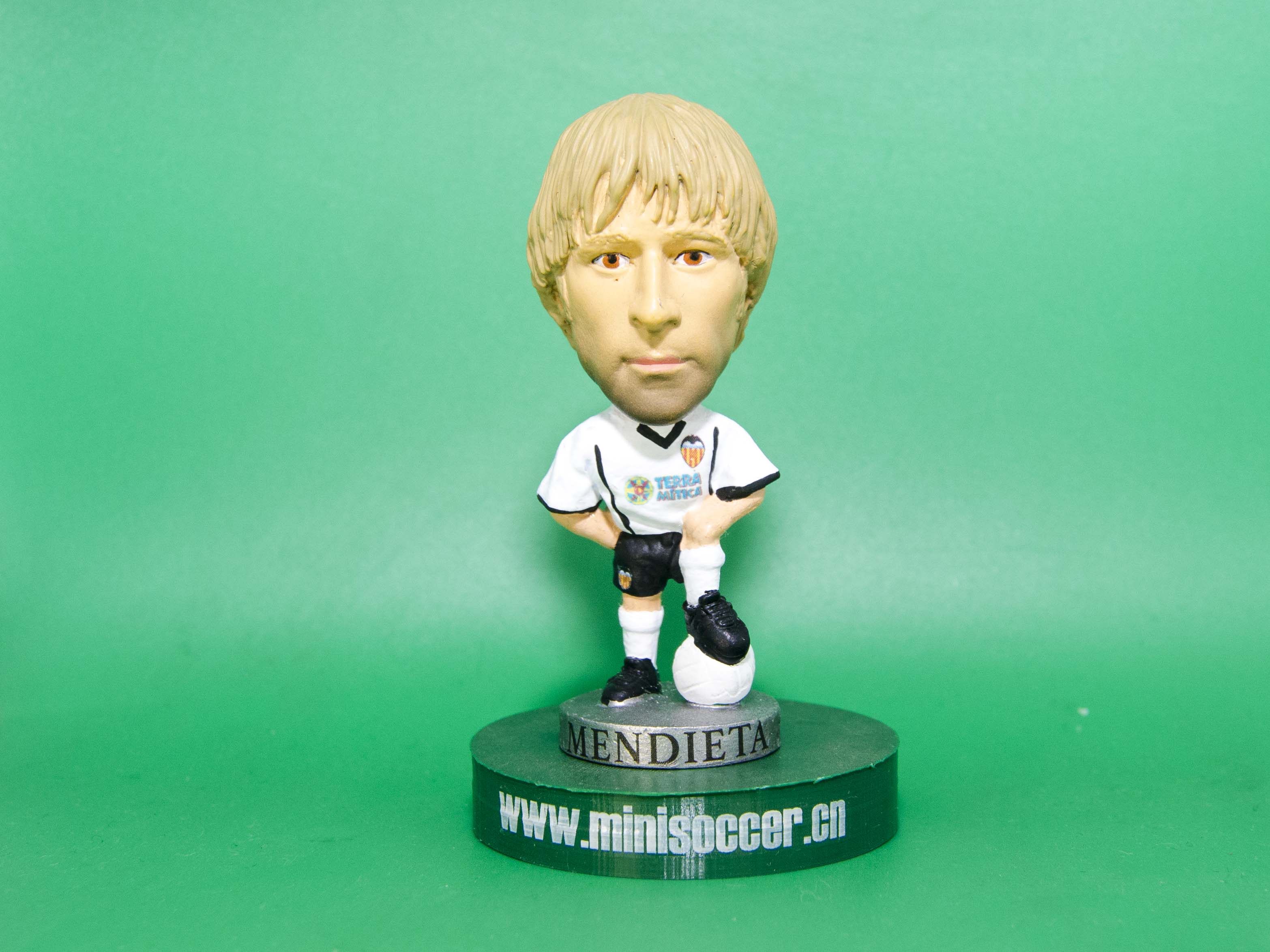 Mendieta Valencia 2000-01