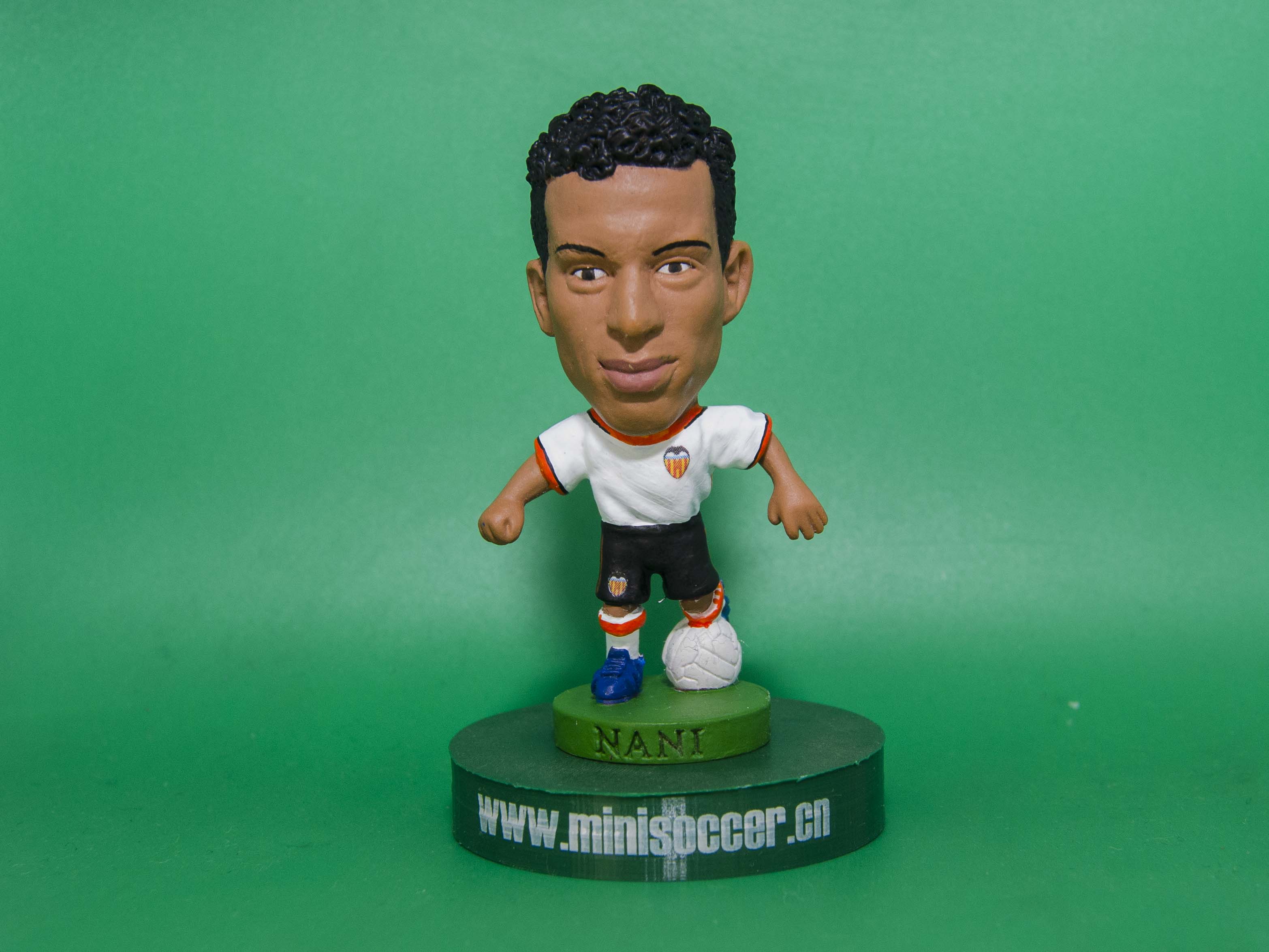 Nani Valencia 2016-17